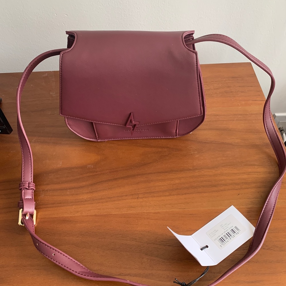 NWT Paul’s Boutique Avery crossbody bag in oxblood